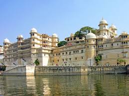 Udaipur me ghumne ki jagah